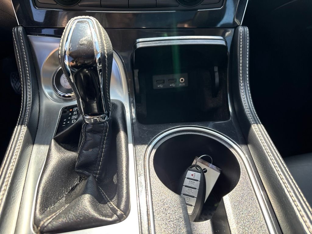 Used 2016 Bordeaux Nissan Platinum image 27