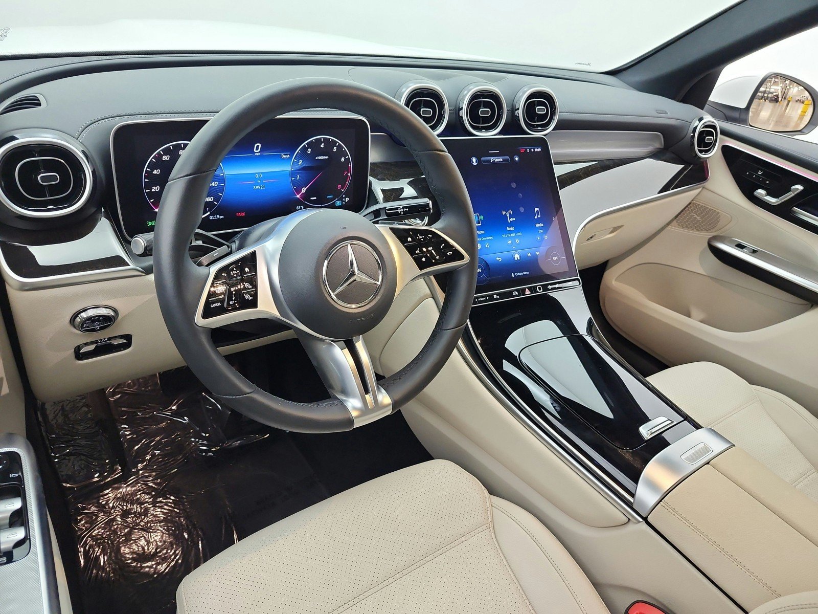 Certified Used 2023 Polar White Mercedes-Benz GLC 300 SUV image 14