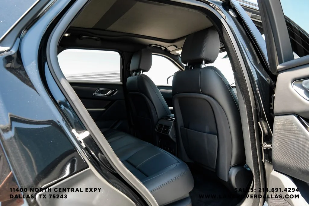 Used 2026 Black Land Rover Dynamic SE image 35