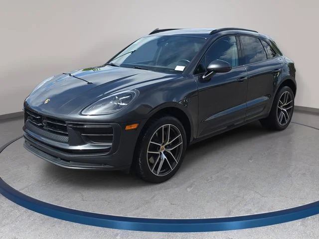 2023 Porsche Macan -'s photo