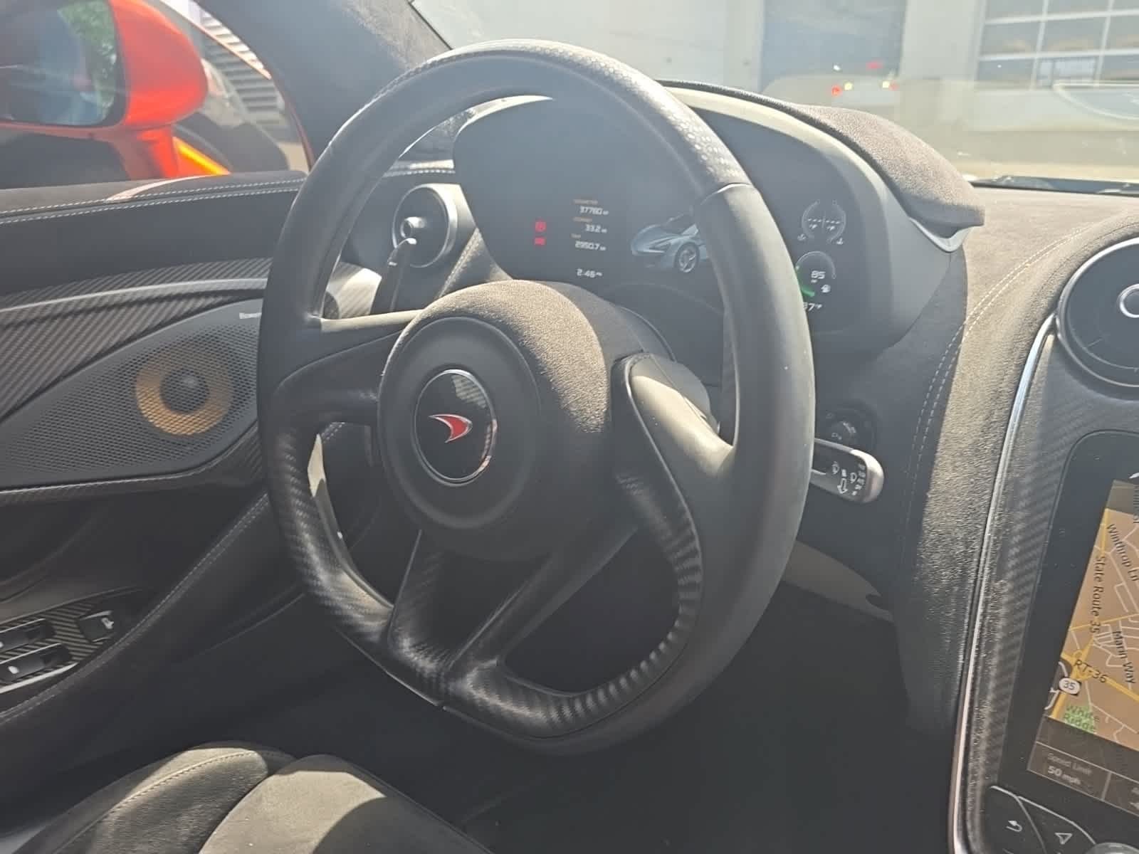 Used 2018  McLaren  image 16