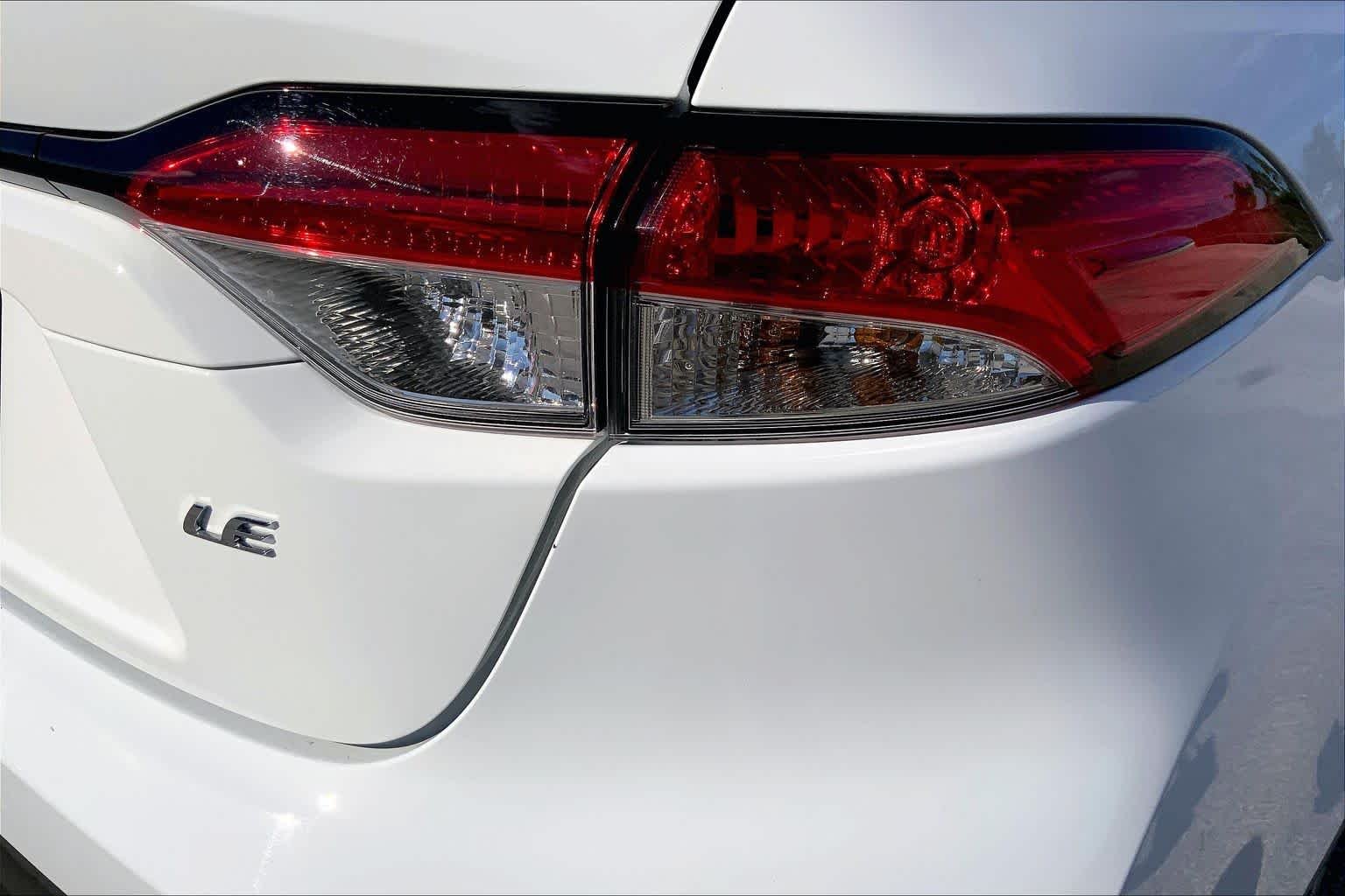 Used 2026 Ice Cap Toyota LE image 30