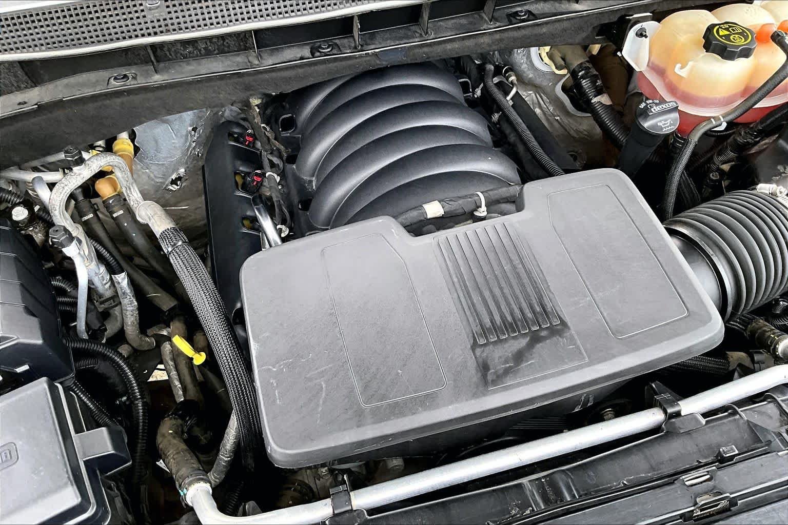 Used 2022 Summit White Chevrolet Z71 image 33