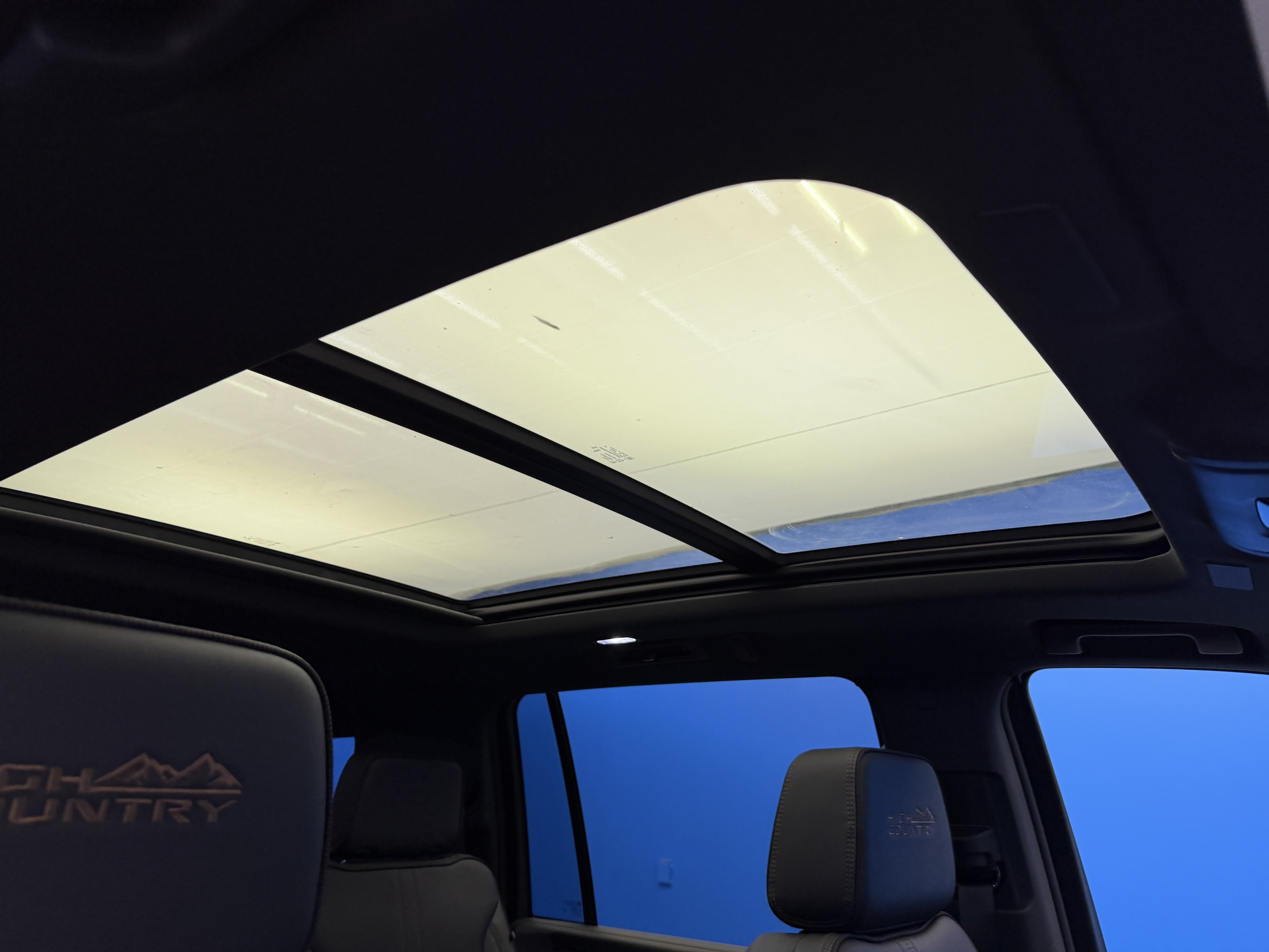 2026 Chevrolet Suburban High Country - Photo 30