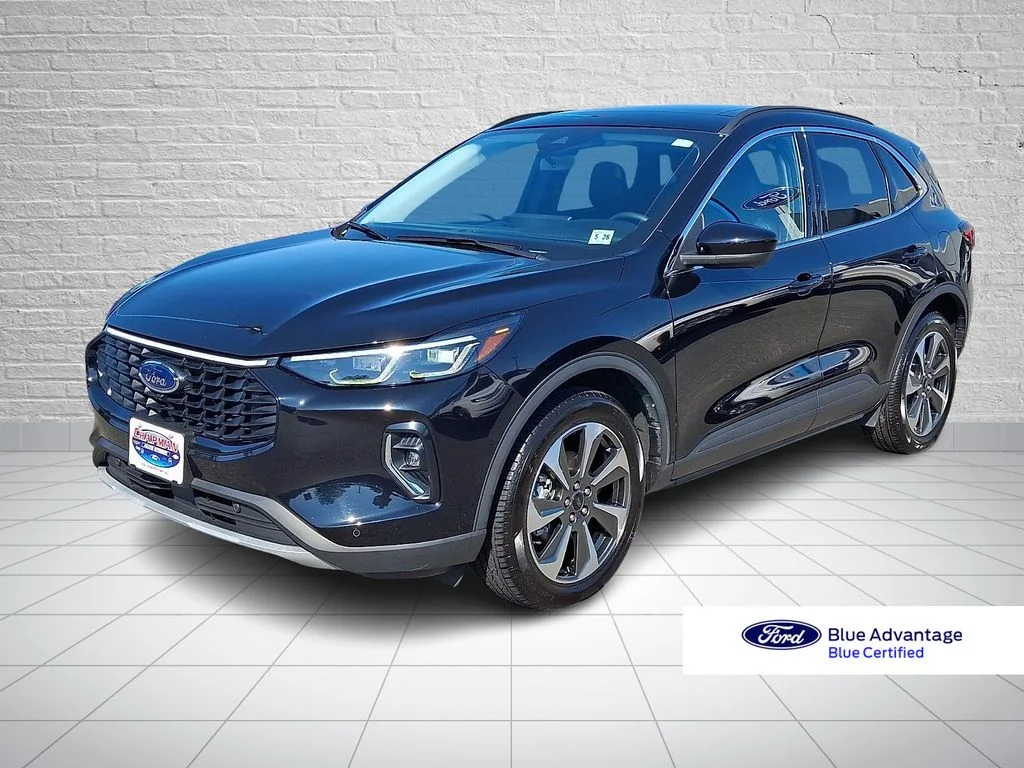 Certified Used 2023 Black Metallic Ford Platinum image 1