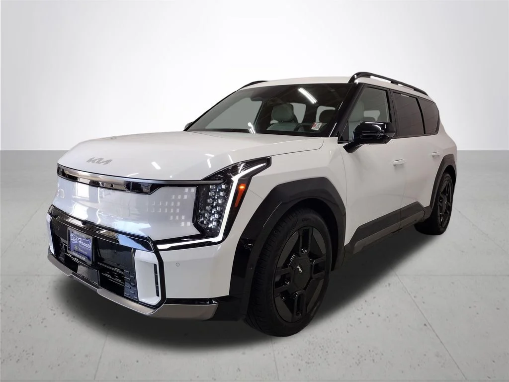 Used 2024 Kia EV9 GT-Line with VIN KNDAEFS59R6024843 for sale in Vancouver, WA