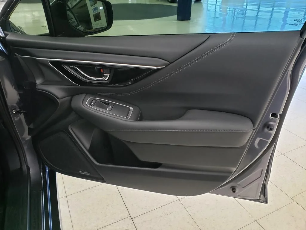 Used 2021 Magnetite Gray Metallic Subaru Limited image 18