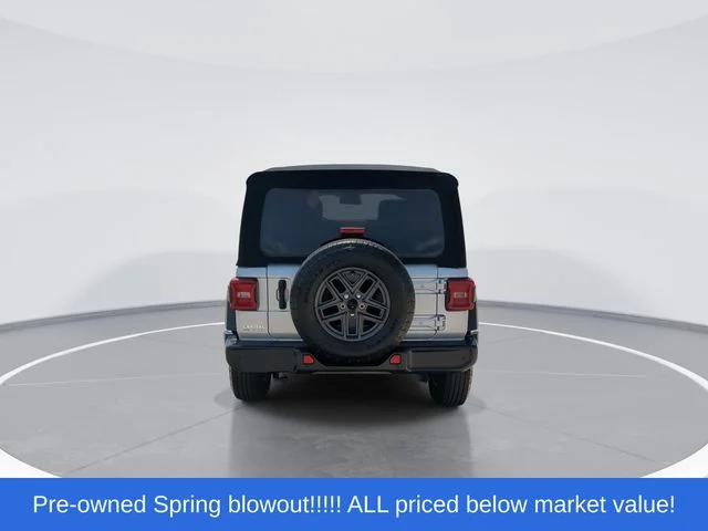 Used 2024 Silver Jeep Sport S image 7