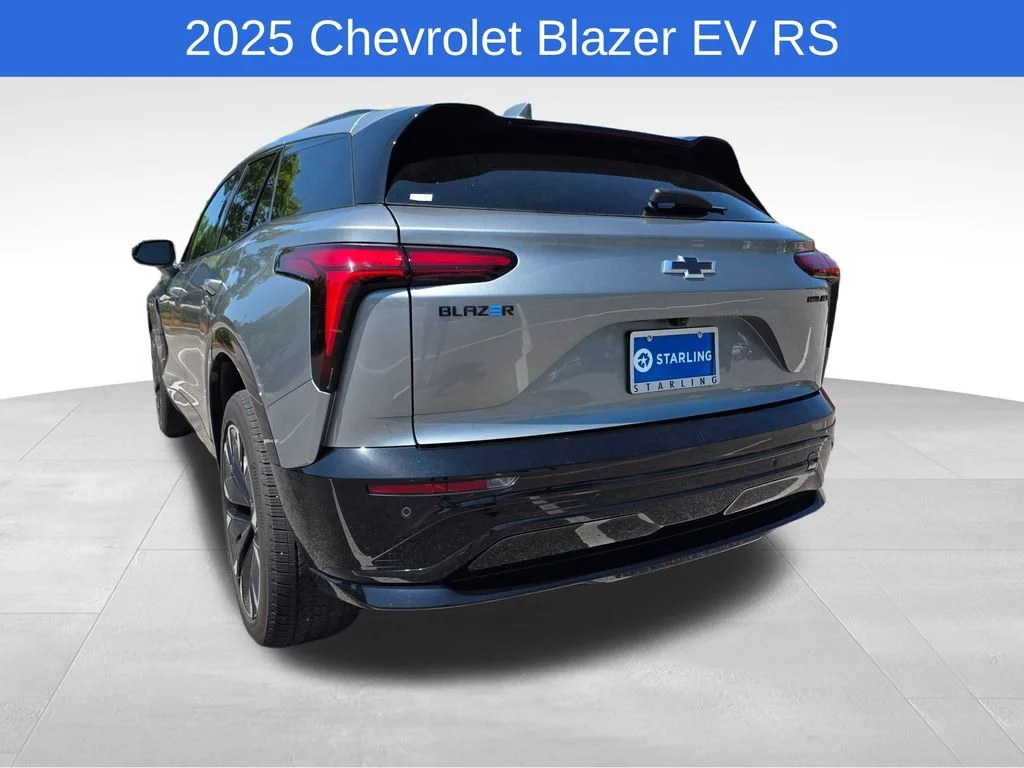 Used 2025 Sterling Gray Metallic Chevrolet RS image 7