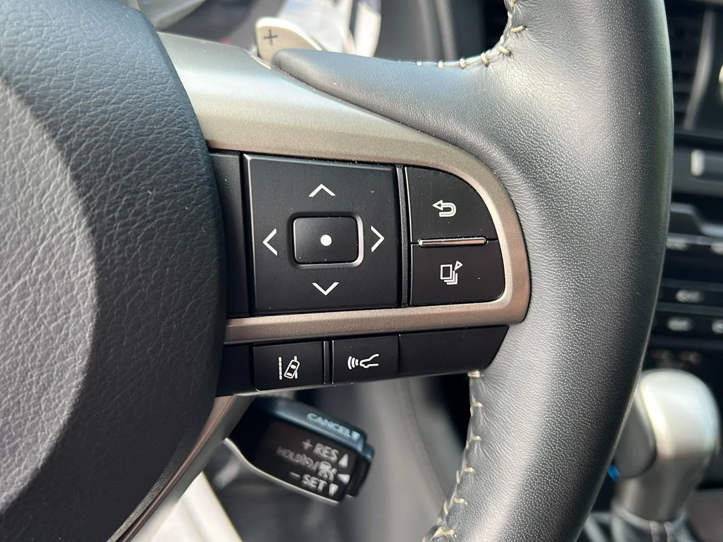 Used 2022 Atomic Silver Lexus RX 350 image 8