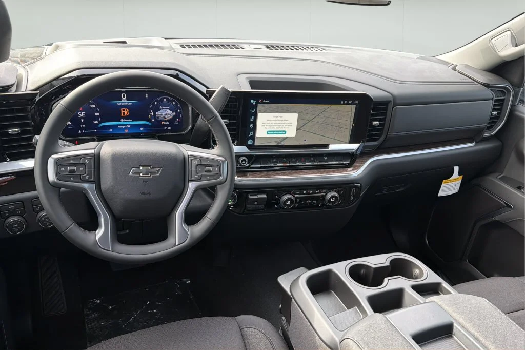 New 2026 Summit White Chevrolet RST image 20