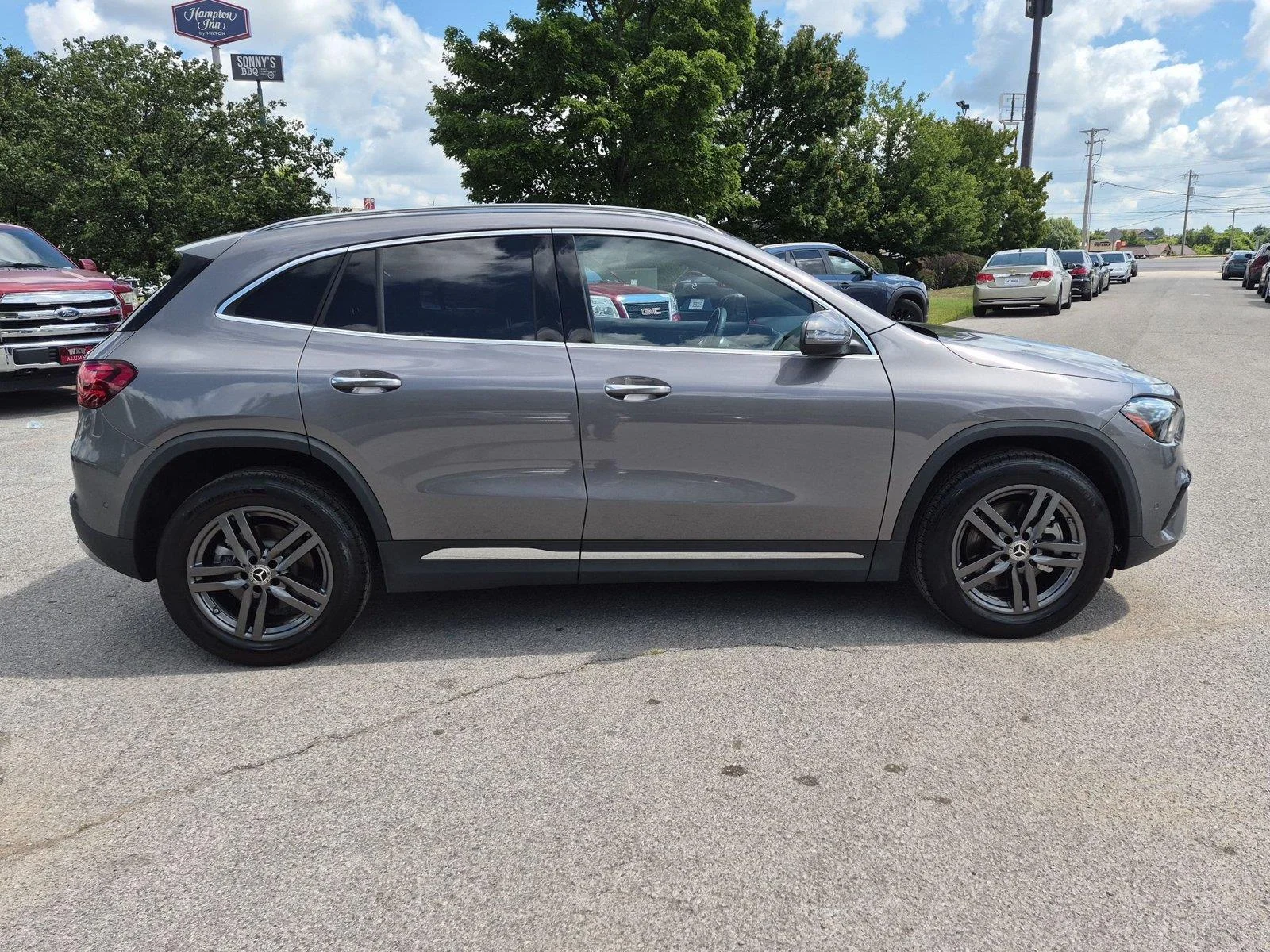 Used 2025 Mountain Grey Metallic Mercedes-Benz GLA 250 image 6