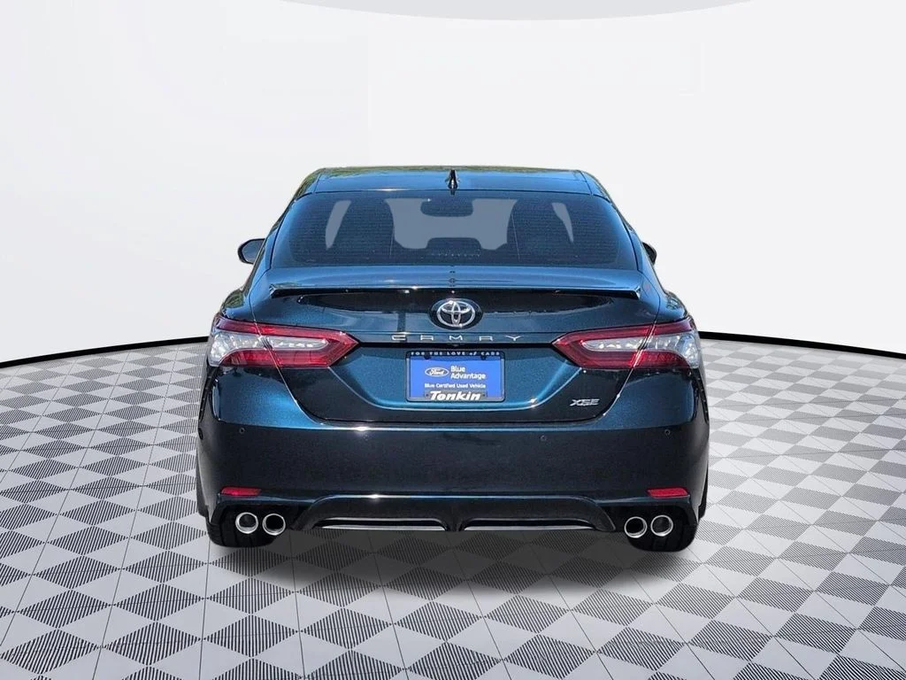 Used 2018 Aqua Toyota XSE V6 image 4