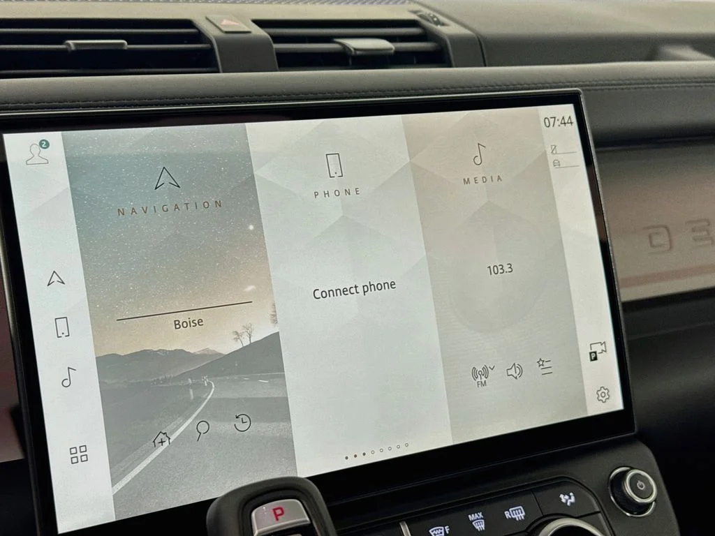 New 2026  Land Rover X-Dynamic SE image 16