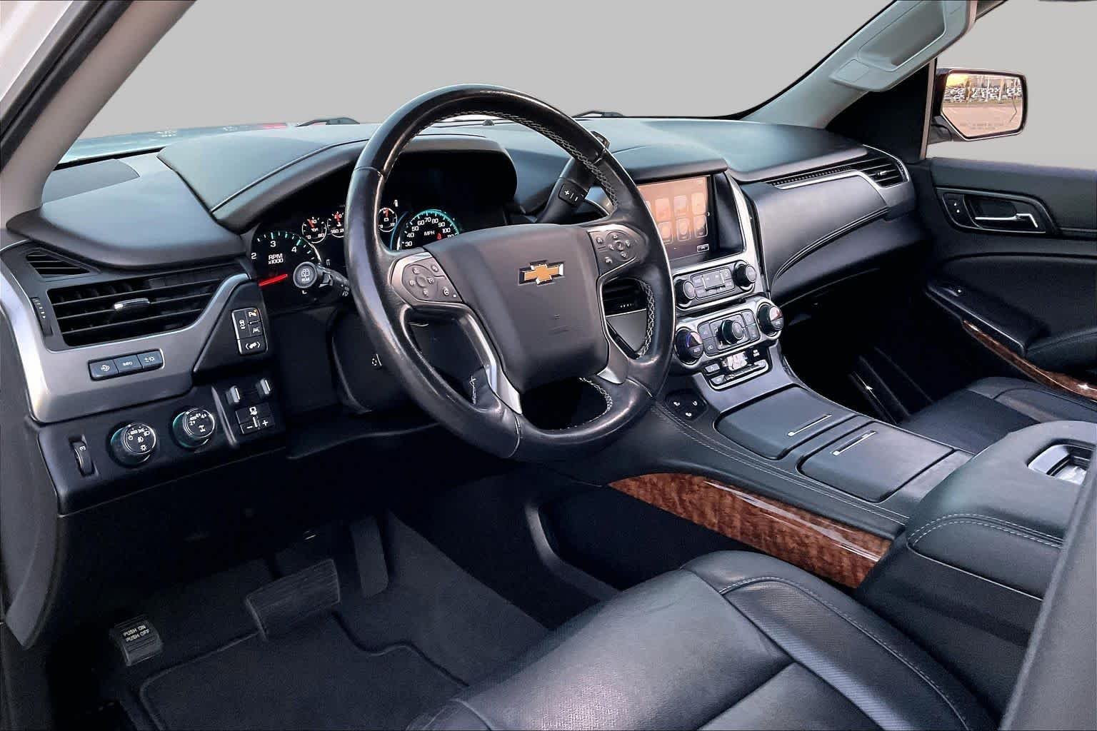 Used 2019 Summit White Chevrolet Premier image 17