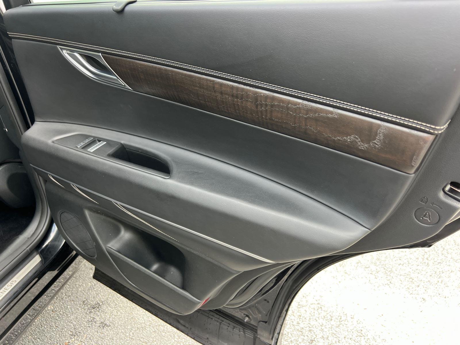 2024 GENESIS GV80 Standard - Photo 17