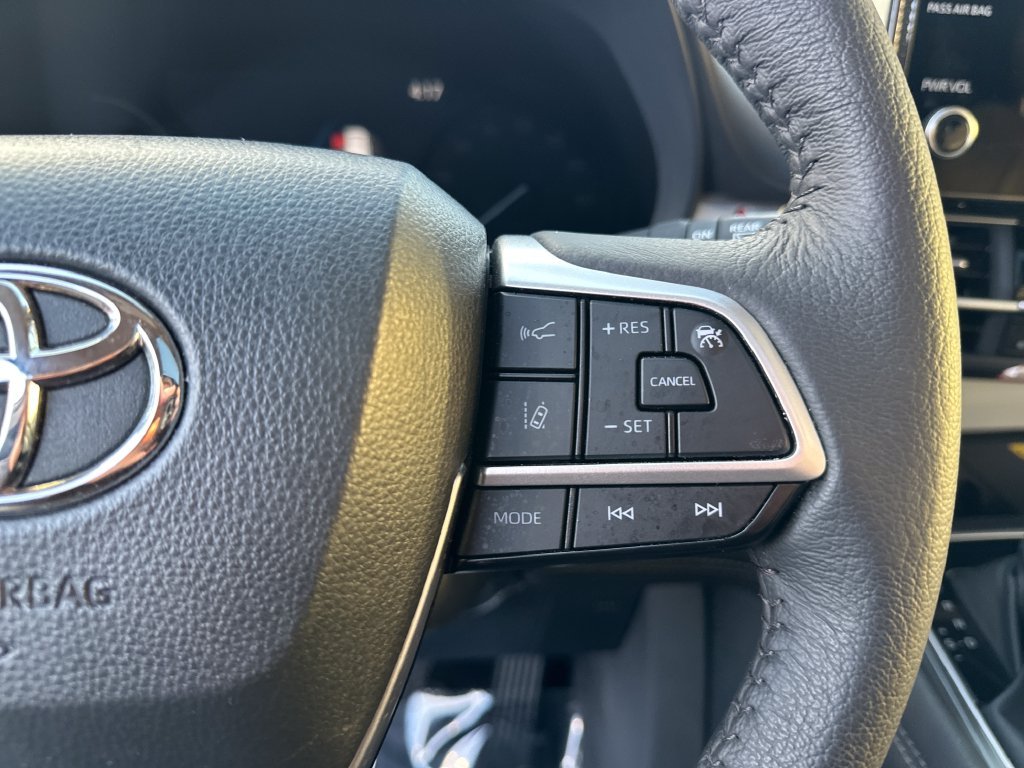 Used 2026 Heavy Metal Toyota XLE image 21