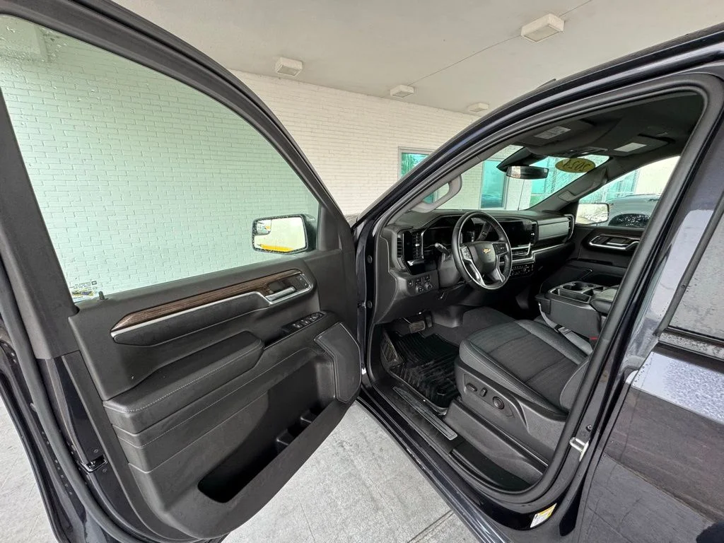 Used 2024 Gray Chevrolet LT image 11