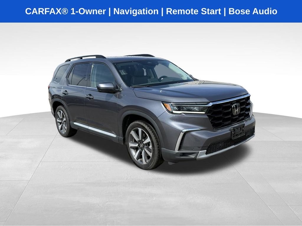 2025 Honda Pilot Touring 2WD's photo