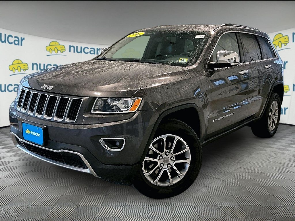 Used 2015 Granite Crystal Metallic Clearcoat Jeep Limited image 3