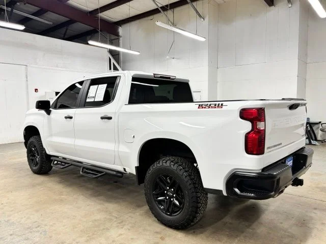 Used 2022 White Chevrolet Custom Trail Boss image 5