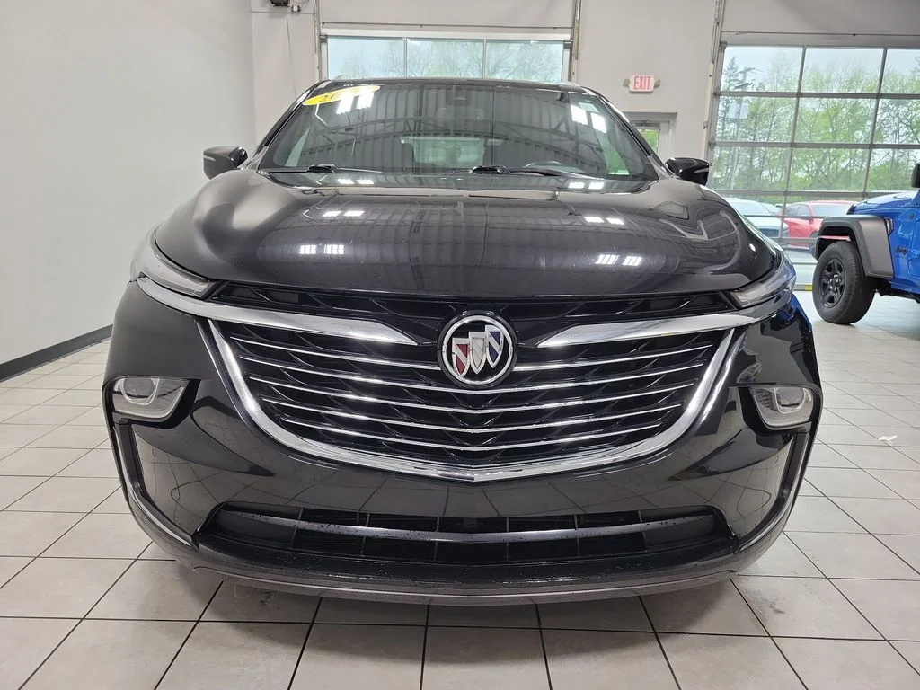 Used 2023 Black Buick Essence image 7