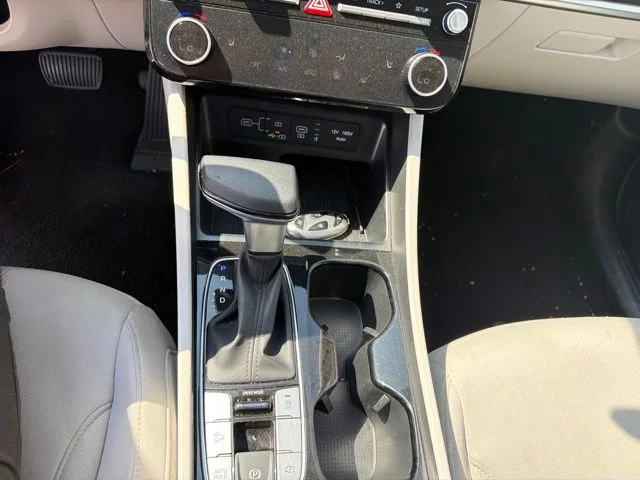 Used 2025 Silver Hyundai SEL image 16