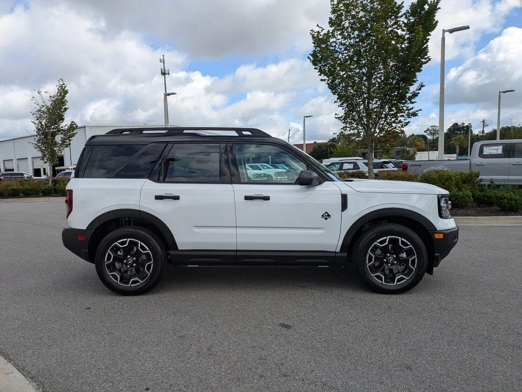 New 2026 Oxford White Ford Outer Banks image 3