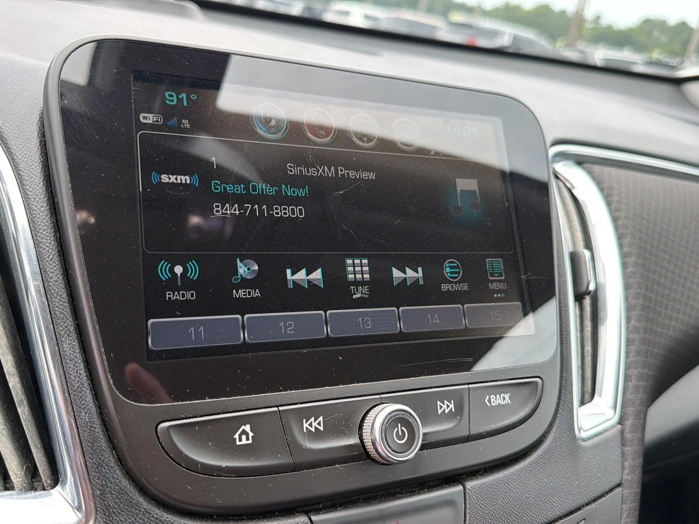 Used 2018 Summit White Chevrolet LT image 23