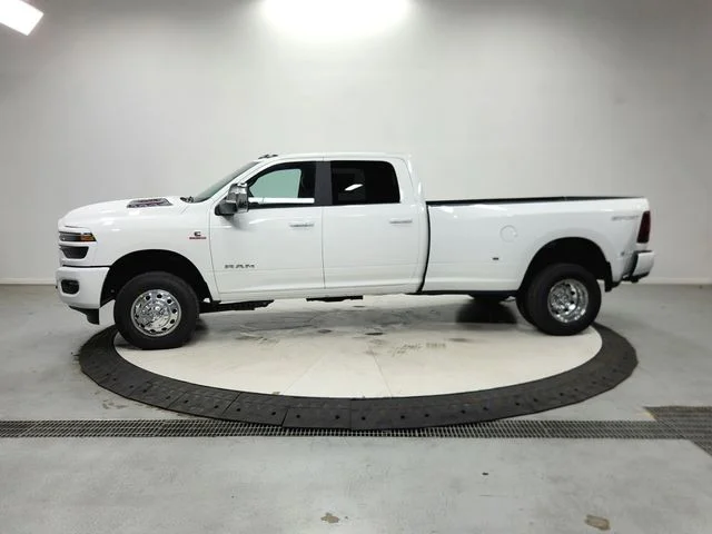 New 2026 Bright White Clear-Coat Exterior Paint RAM Laramie image 5