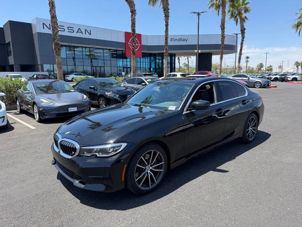 2019 BMW 3 Series 330i Sedan's photo