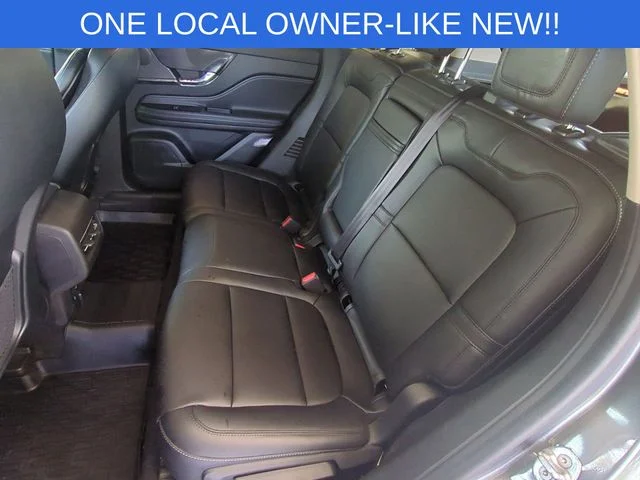 Used 2025 Gray Lincoln Premiere image 31