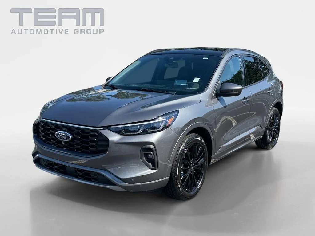 Used 2024 Gray Ford ST-Line Elite image 3