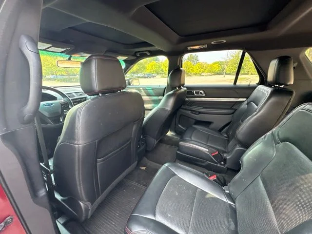 Used 2016 Red Ford Sport image 17