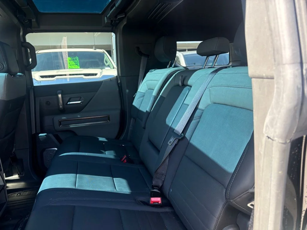 Used 2024 Black GMC 2X image 15