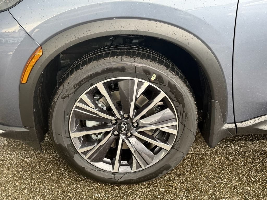 New 2027 MOONBOW BLUE INFINITI Luxe FWD image 11