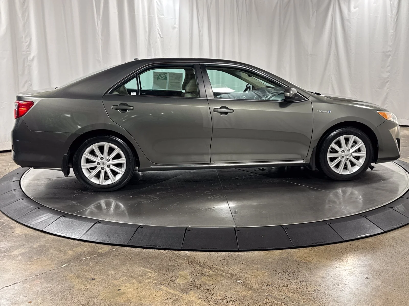 Used 2014 Cypress Pearl Toyota XLE image 6