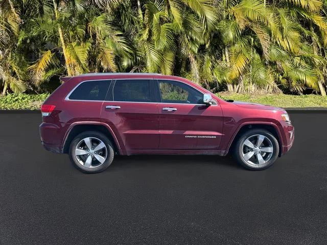 Used 2016 Red Jeep Overland image 3