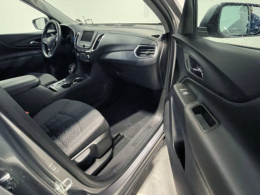 Used 2024 Sterling Gray Metallic Chevrolet LT image 25