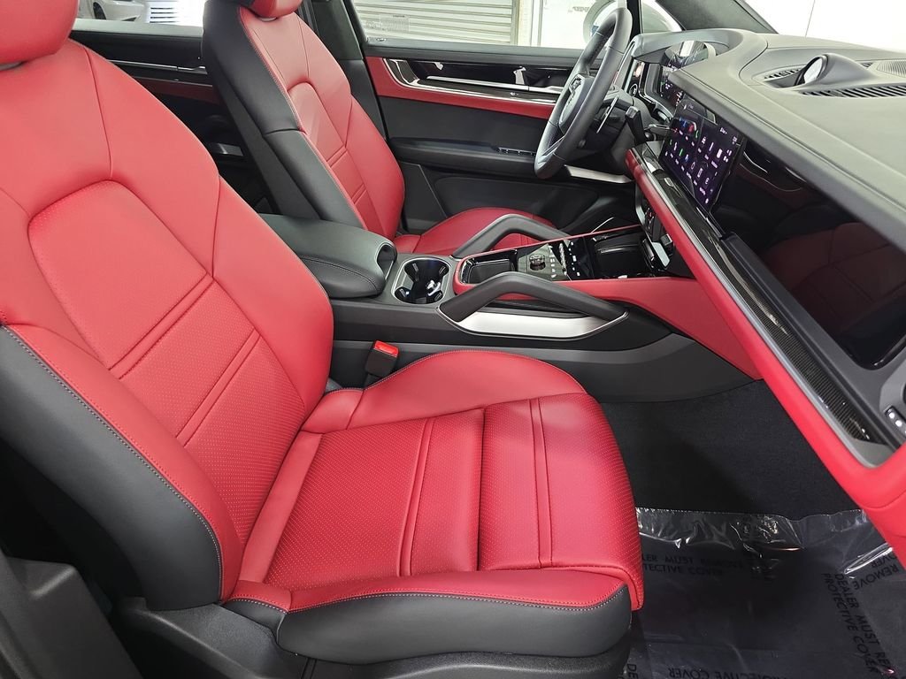 2025 Porsche Cayenne Turbo E-Hybrid - Photo 27