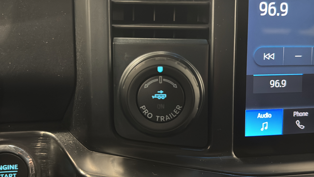 Used 2025 Agate Black Metallic Ford Lariat image 37