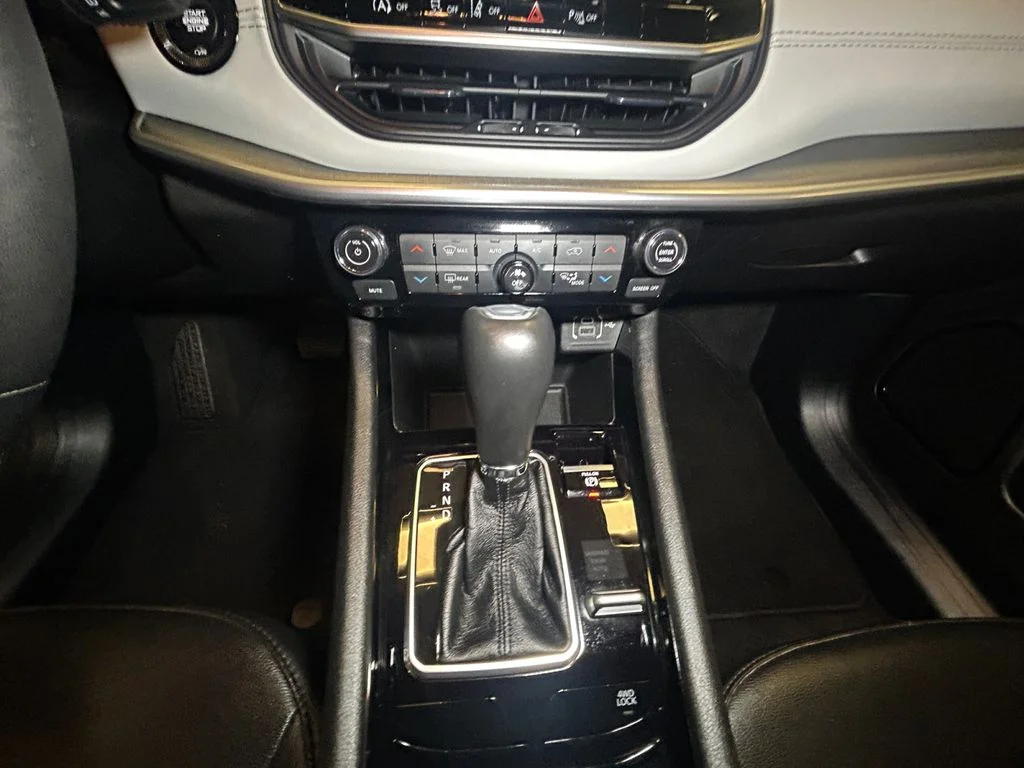 Used 2025 Bright White Jeep Limited image 11