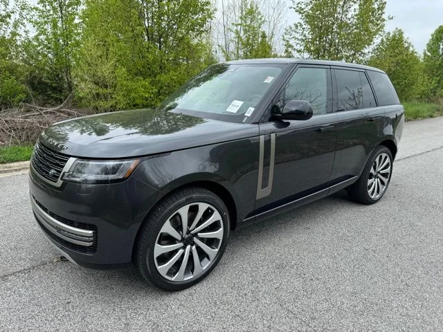 2026 Land Rover Range Rover 4.4 SE SWB's photo