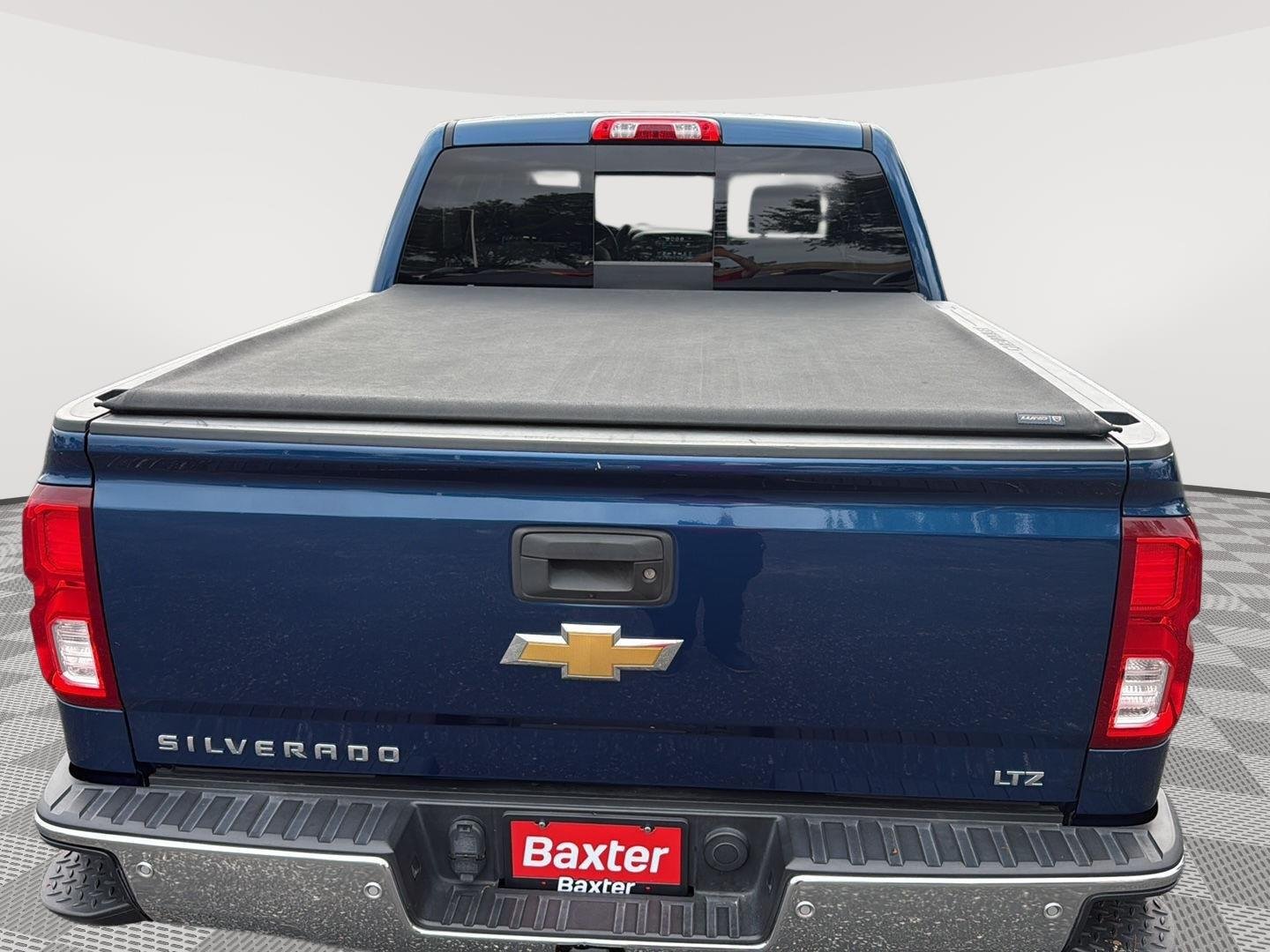 Used 2017 Deep Ocean Blue Metallic Chevrolet LTZ image 5