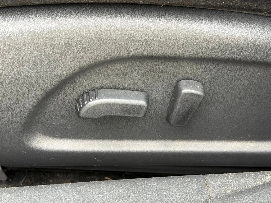 Used 2014 Gray Nissan 2.5 SV image 22