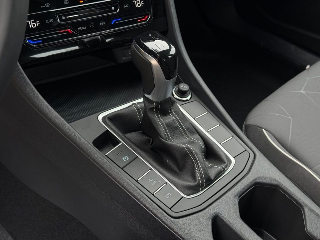 2026 Volkswagen Jetta Sport - Photo 25