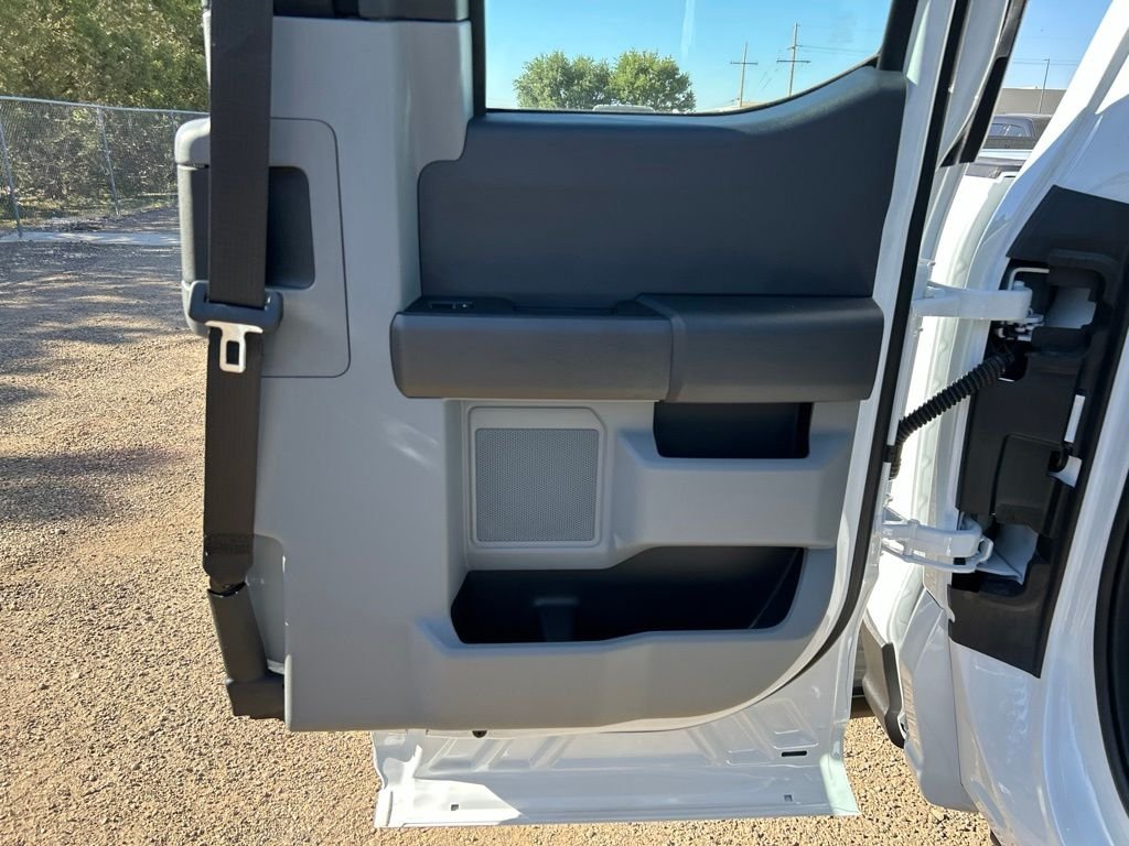 New 2026 Oxford White Ford XL image 41
