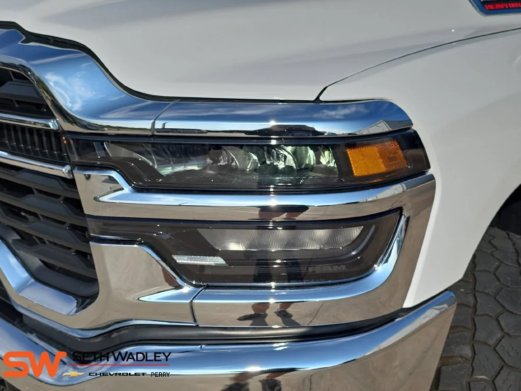 Used 2025  Ram Big Horn image 29