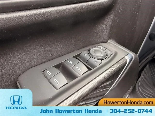 Used 2020 Gray GMC AT4 image 17