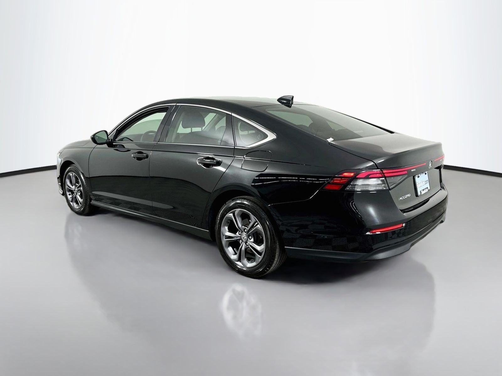 Used 2023 Crystal Black Pearl Honda EX image 5